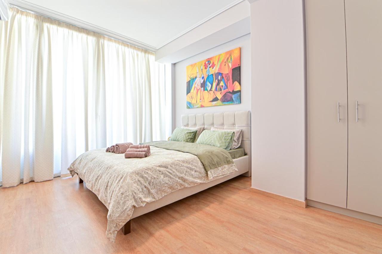 Modern Flat In The Heart Of Port Of Piraeus Lägenhet Exteriör bild